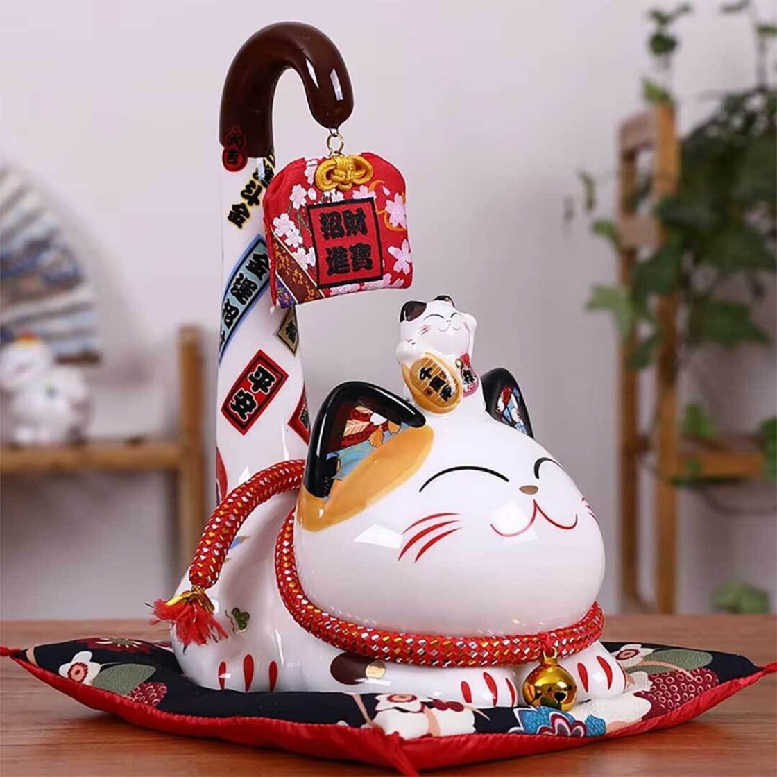 在庫限り】貯金箱 長い尻尾 招き猫 尻尾招き コイン バンク インテリア 