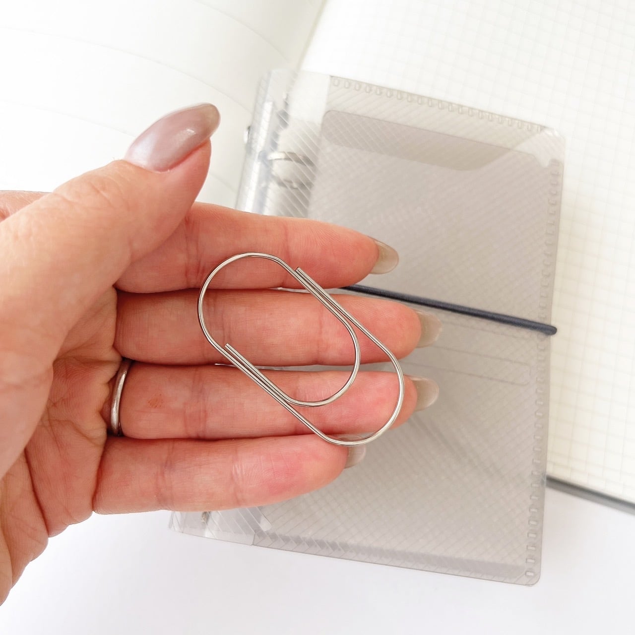 MAD屋 A5 バインダー さん家祭り MAD うさくん シール 未開封品 MW