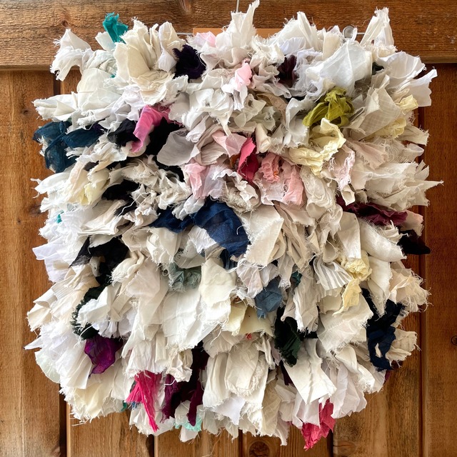 yao "India Bushy Cushion cover Whitish" クッションカバー①