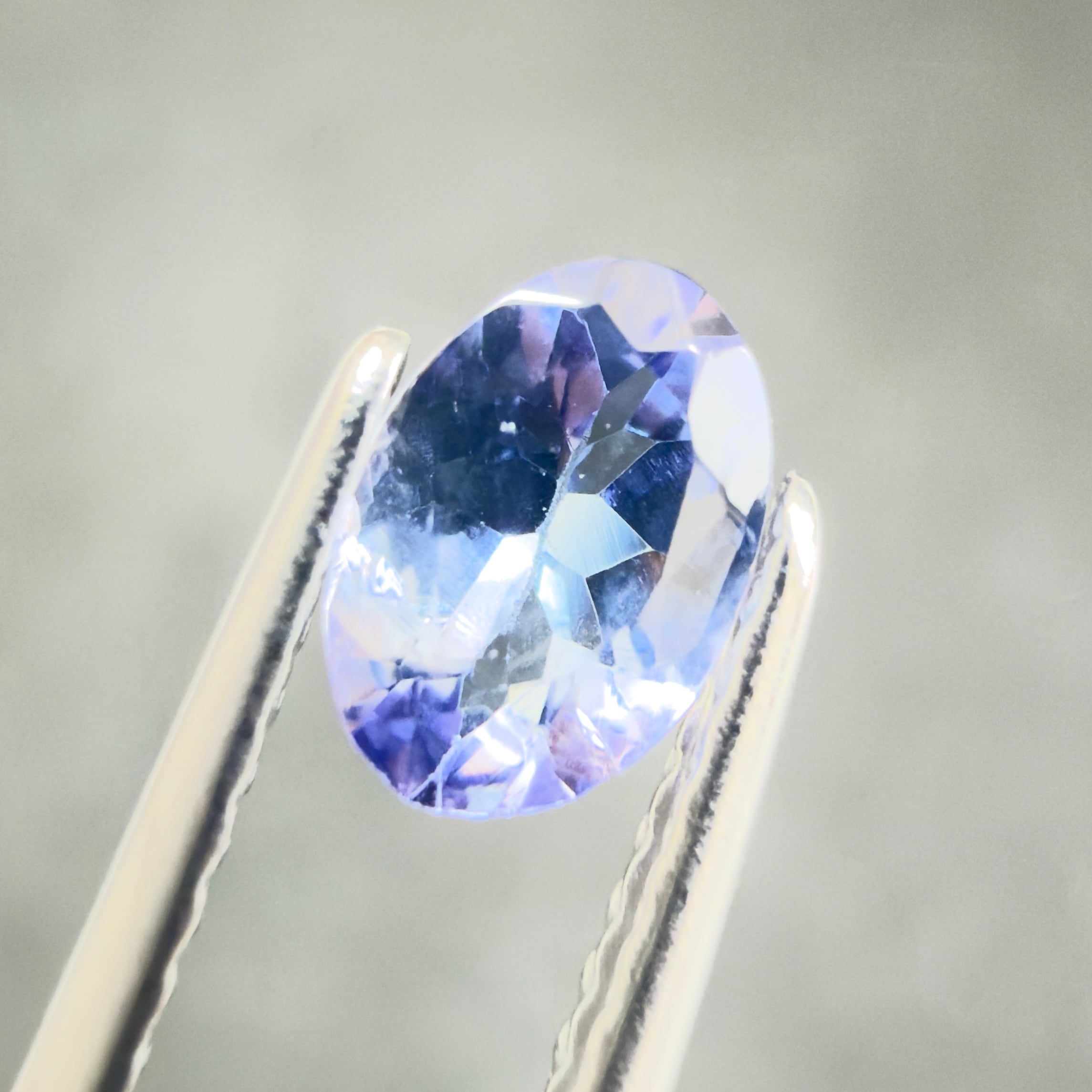 【タンザニア産】タンザナイトのルース タンザナイト】 ルース タンザニア産 0.42ct | たからいしルース