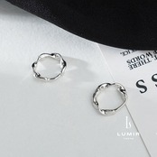 ウェーブデザインフープピアス