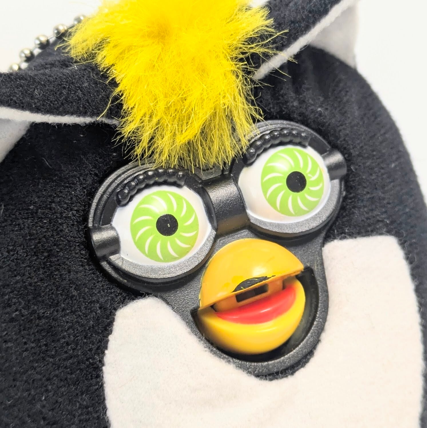 ☆ VINTAGE2000 ☆【 McDonald's × Furby ( ファービー )】 マクドナルドミールトイ / 2000年製 / ボールチェーン ぬいぐるみ キーホルダー　〚アメリカン雑貨 アメトイ〛