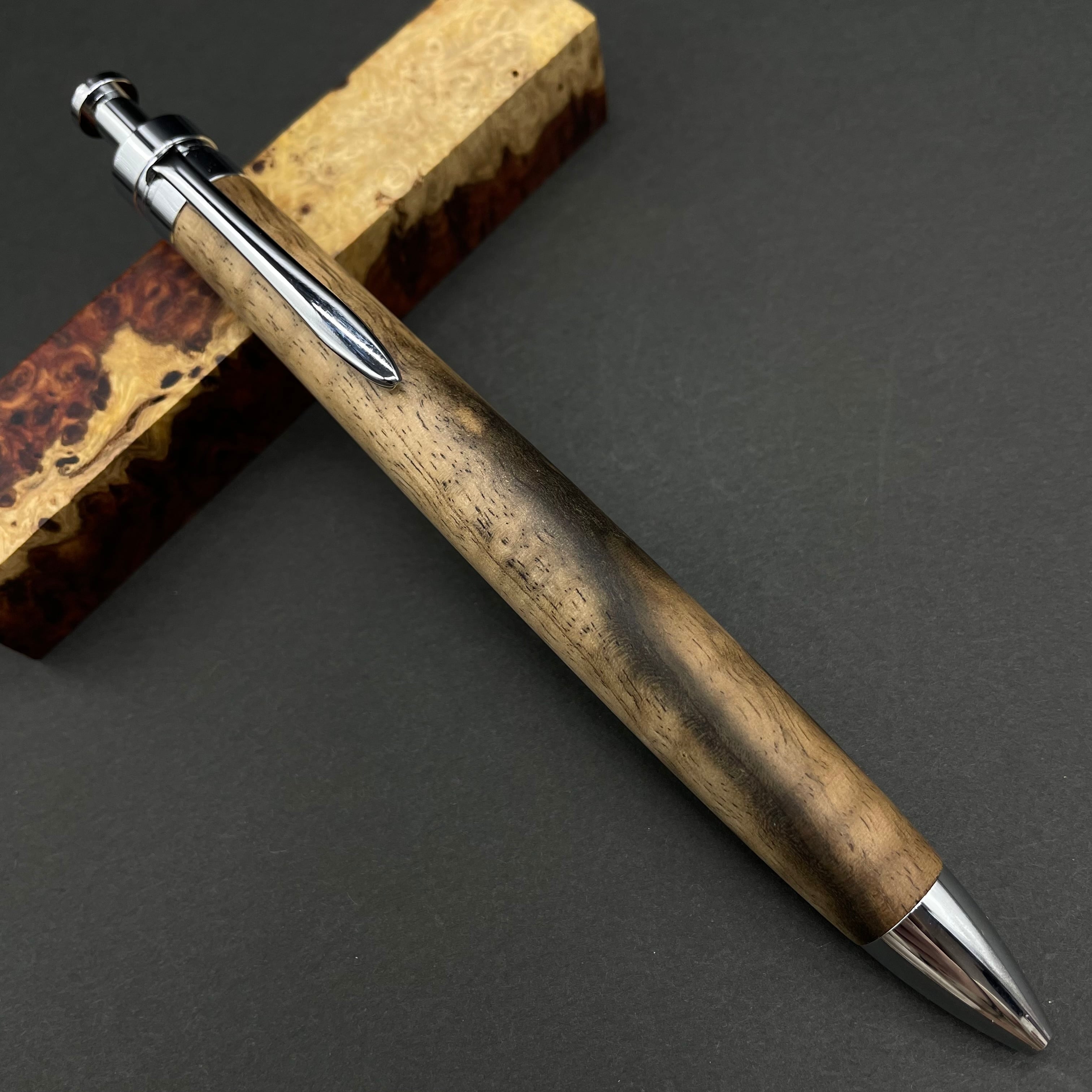 【スタビライズドウッド】瘤杢 木軸ペン　シャーペン 三神craft金具 スタビライズドウッド】瘤杢 木軸ペン シャーペン 三神craft金具