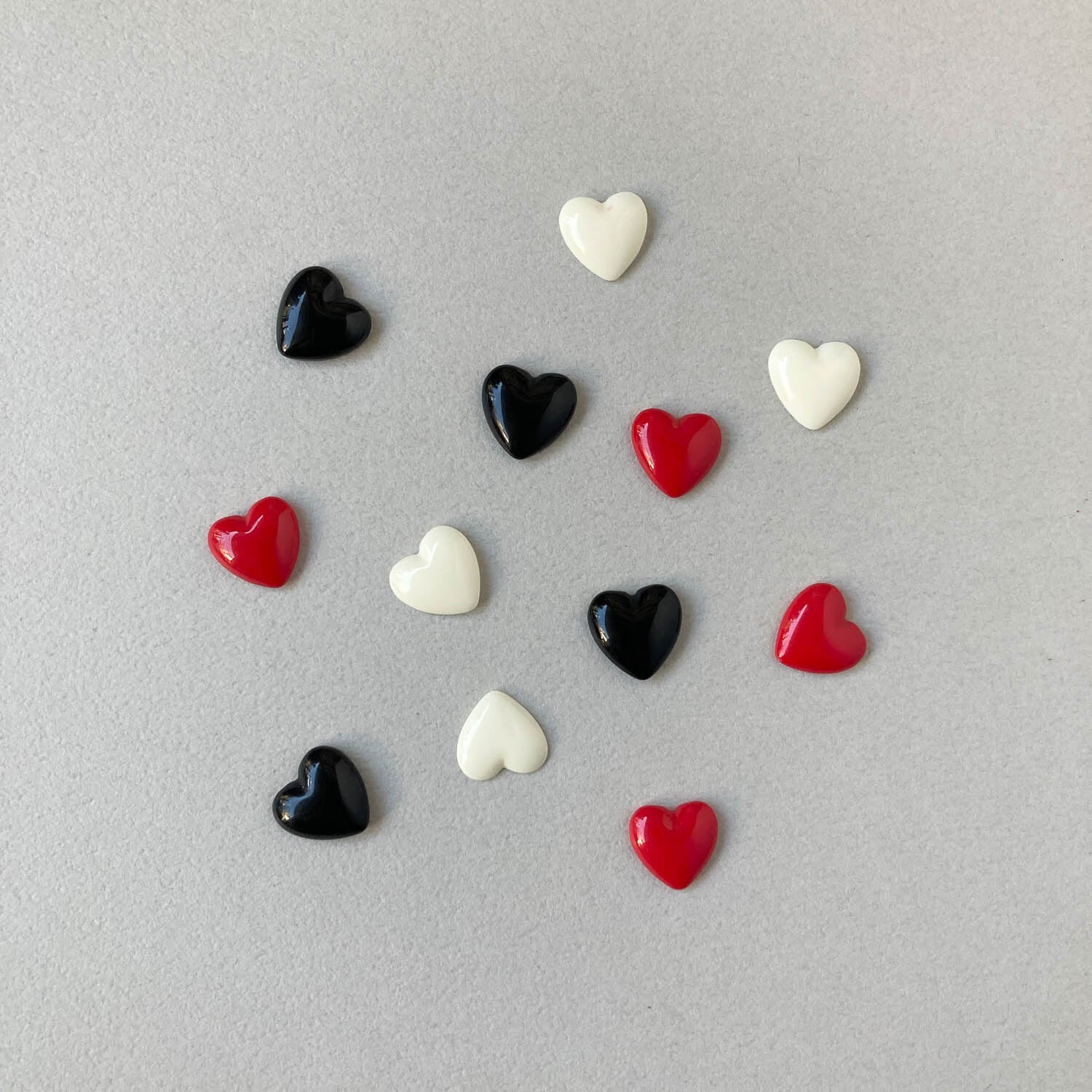 シンプルぷっくりハートのデコパーツパック（4p） | Dua-アクセサリー