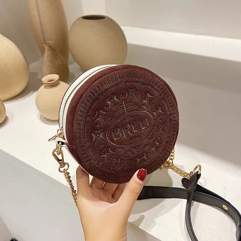 Uggoly's ブラックサンドクッキー　バッグチャーム ☆クッキー型バック♪ | ◉⚪︎Tiara⚪︎◉