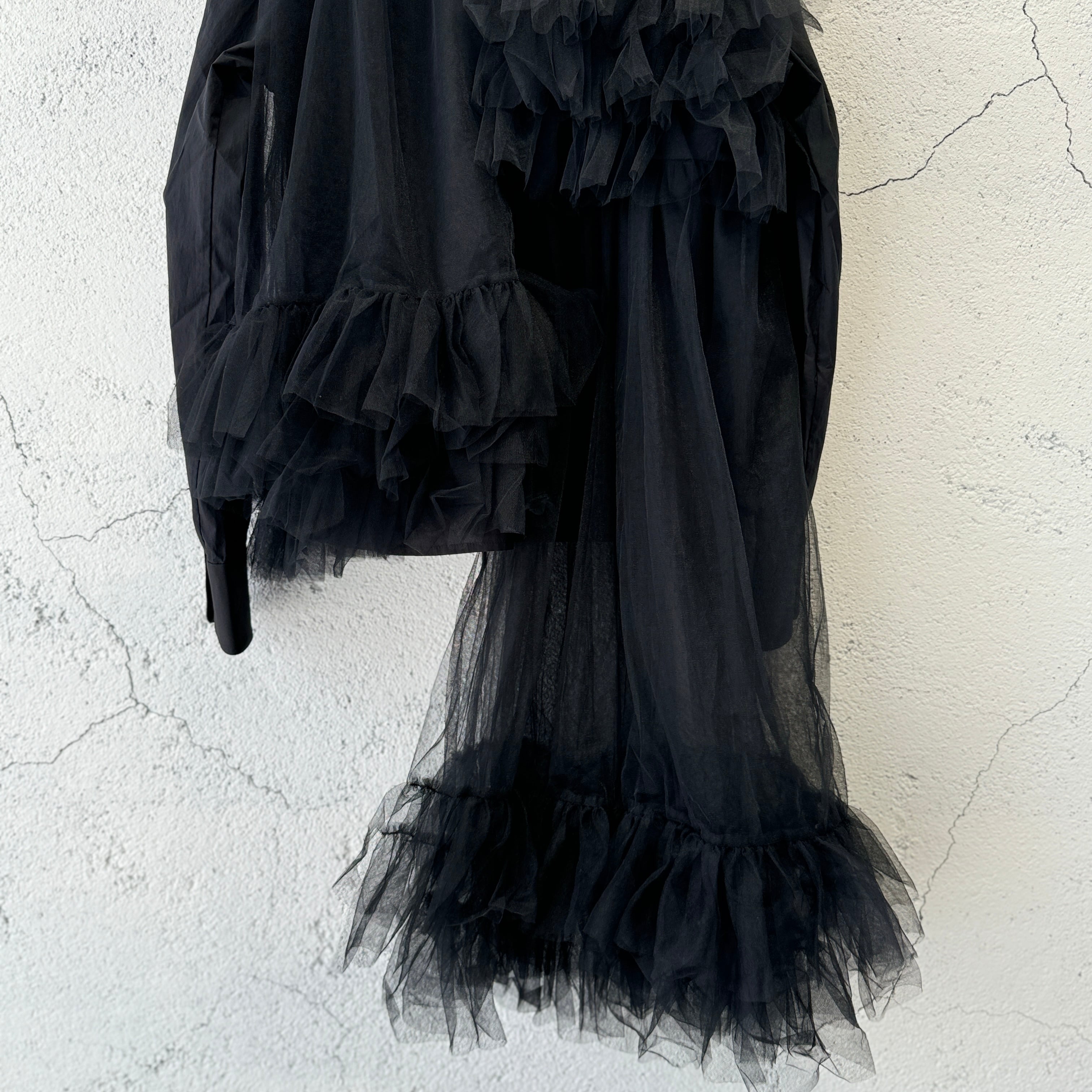 VIVIANO / Shirt with Asymmetric Ruffle Tulle / BLACK×BLACK VIVIANO / Shirt with Asymmetric Ruffle Tulle / BLACK×BLACK