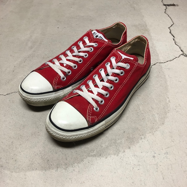 1990'S CONVERSE LOW RED SNEAKER SIZE 9