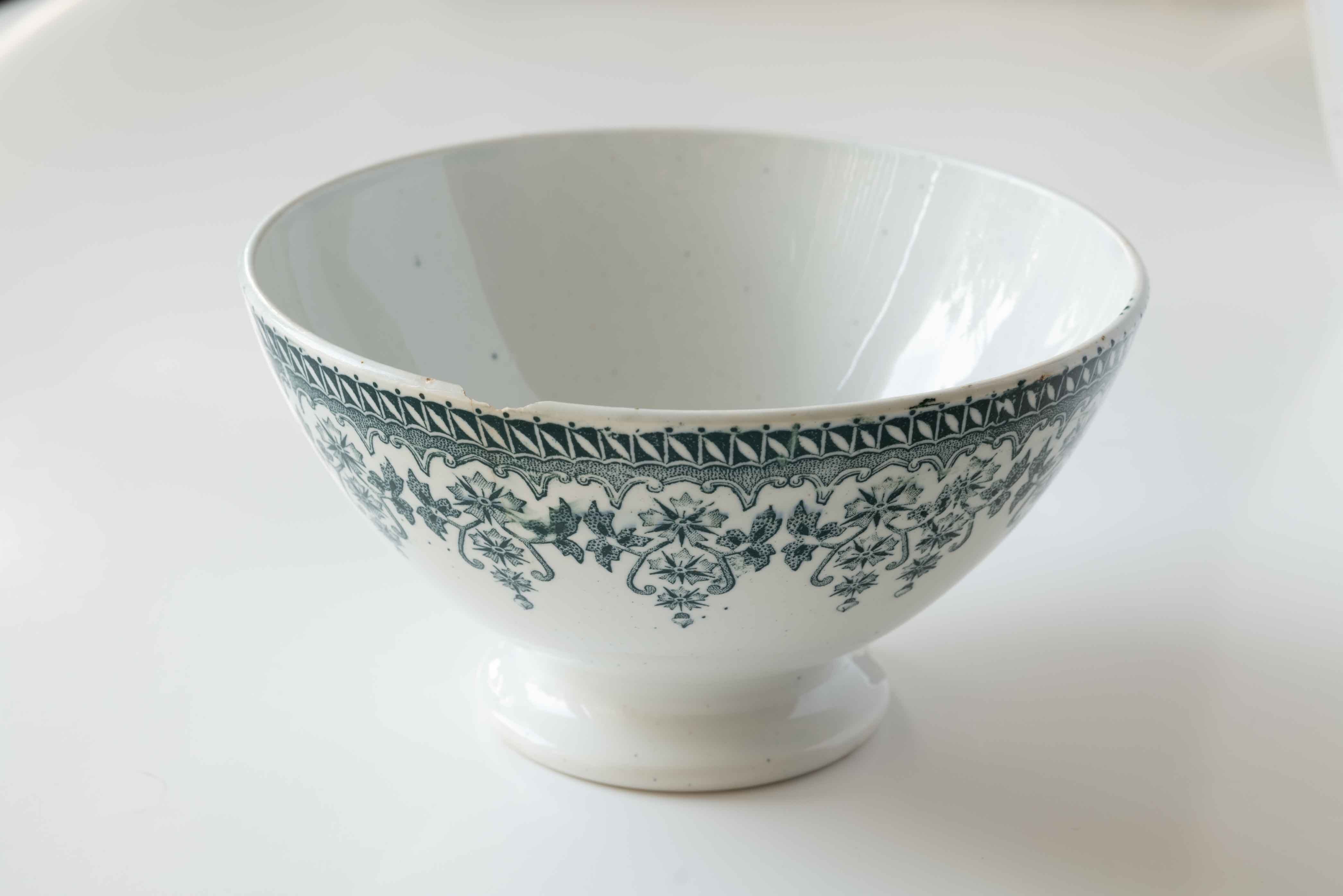 LAITIERE SAINT AMAND ET HAMAGE NORD 古い時代の大きなカフェオレボウルです。