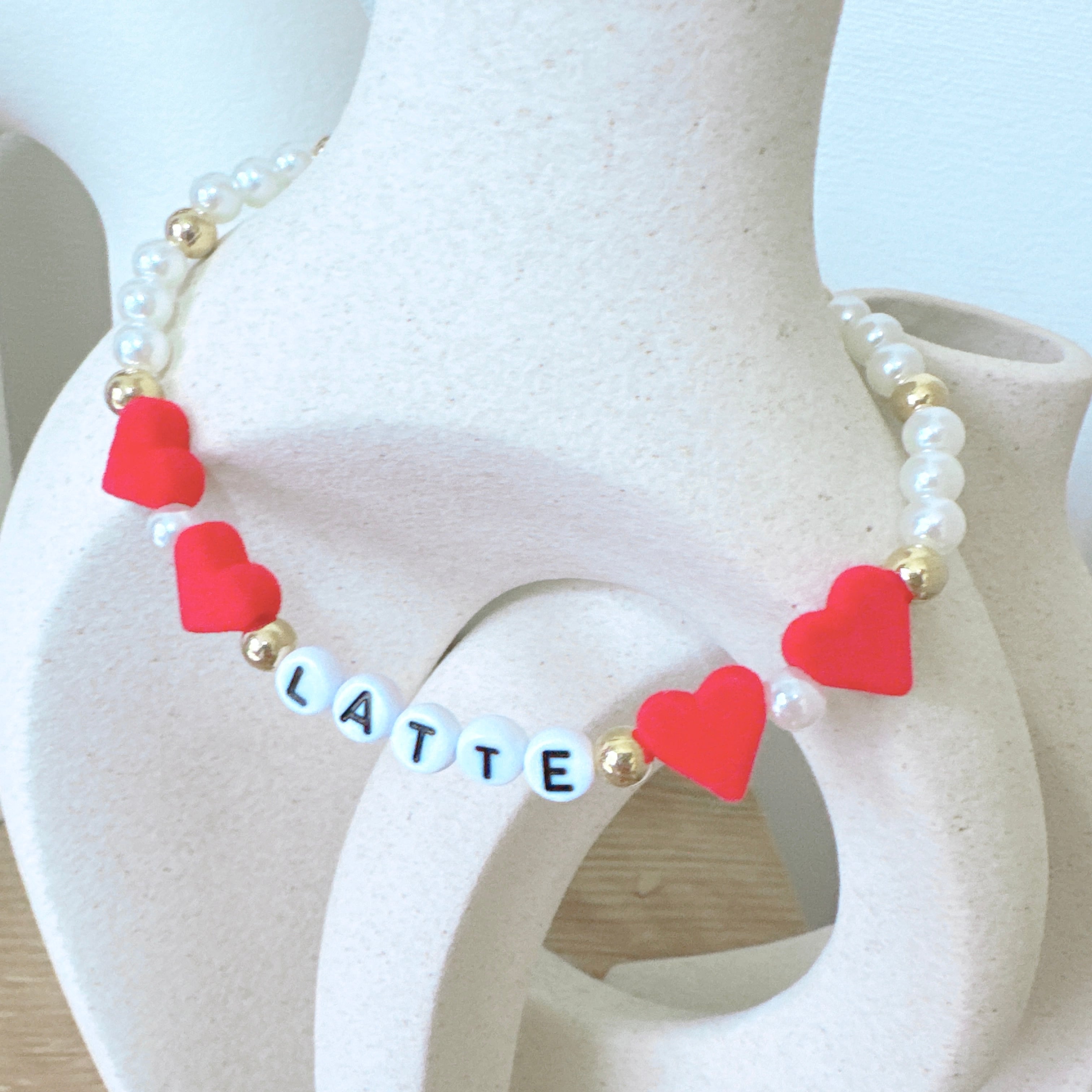 小さな赤いハートお名前ネックレス