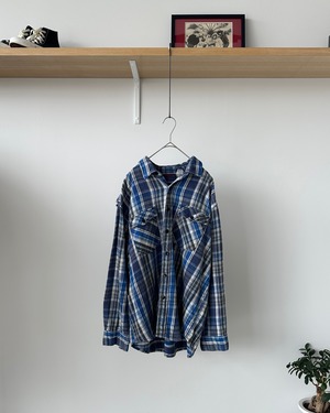-DAKOTA- Vintage 90s XL Flannel Check Shirt