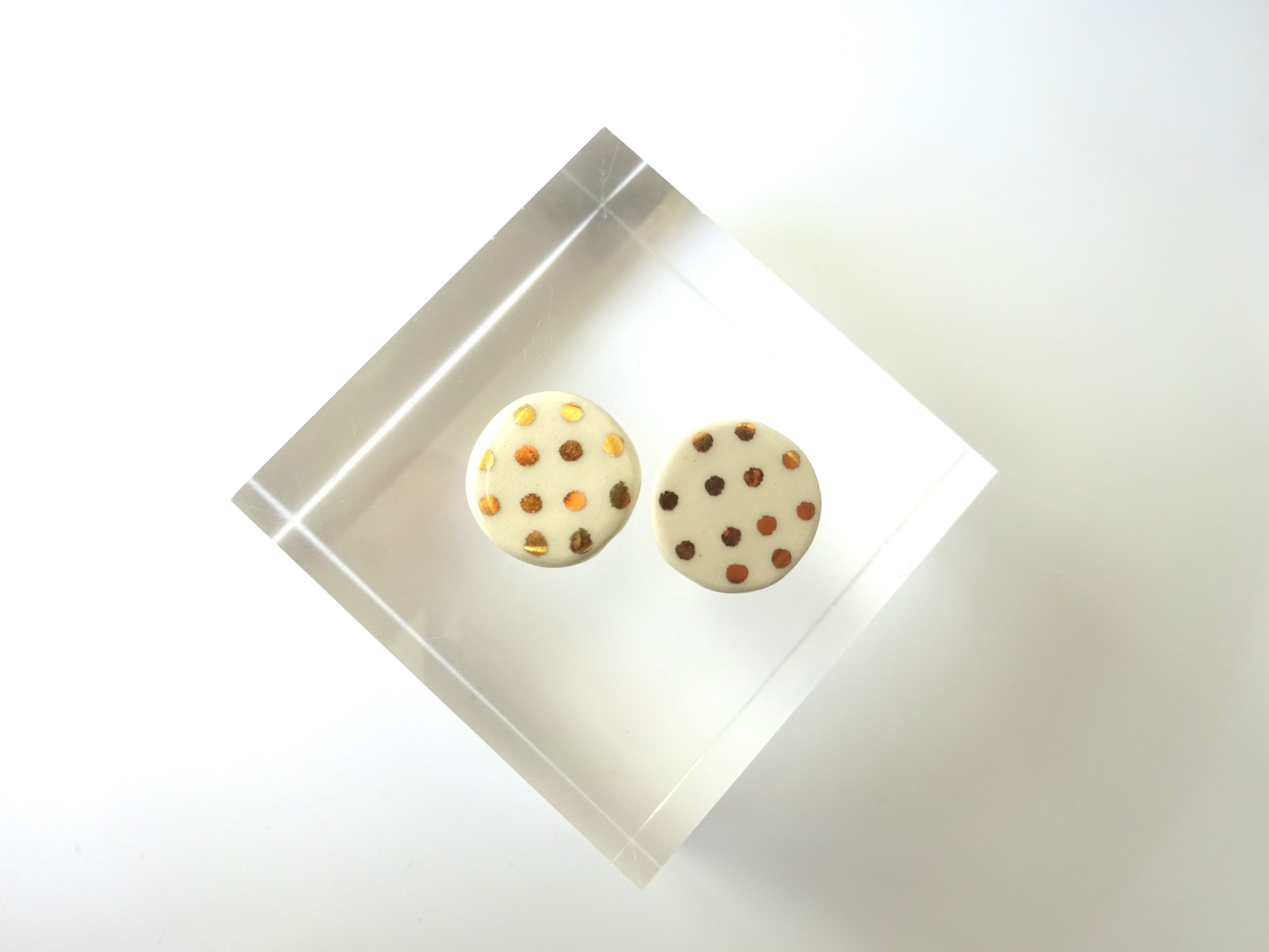 金彩dot round pierce／earring（白）