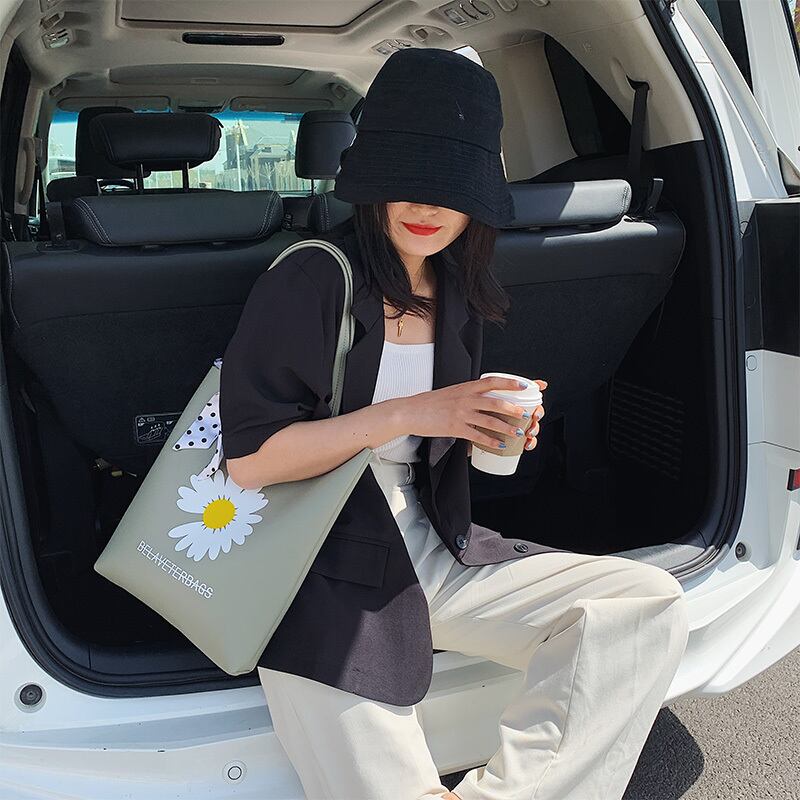 ネットレッド大容量バッグ女性2020新しい波のバージョンの野生のショルダーバッグファッションeignスタイル小Zou Juトートバッグ Tiancai_Wing_Bag7810379