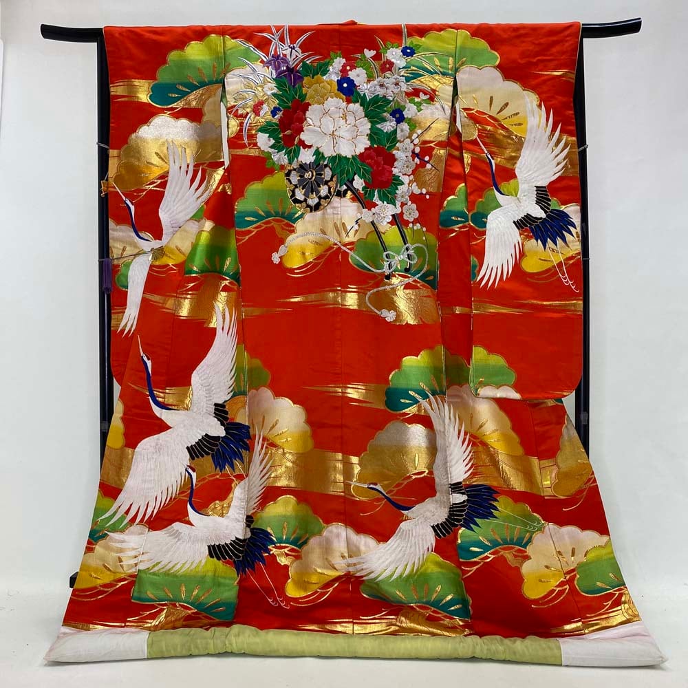 色打掛 正絹 鶴 刺繍 金 赤 打掛 花嫁衣裳 婚礼 リサイクル 中古  