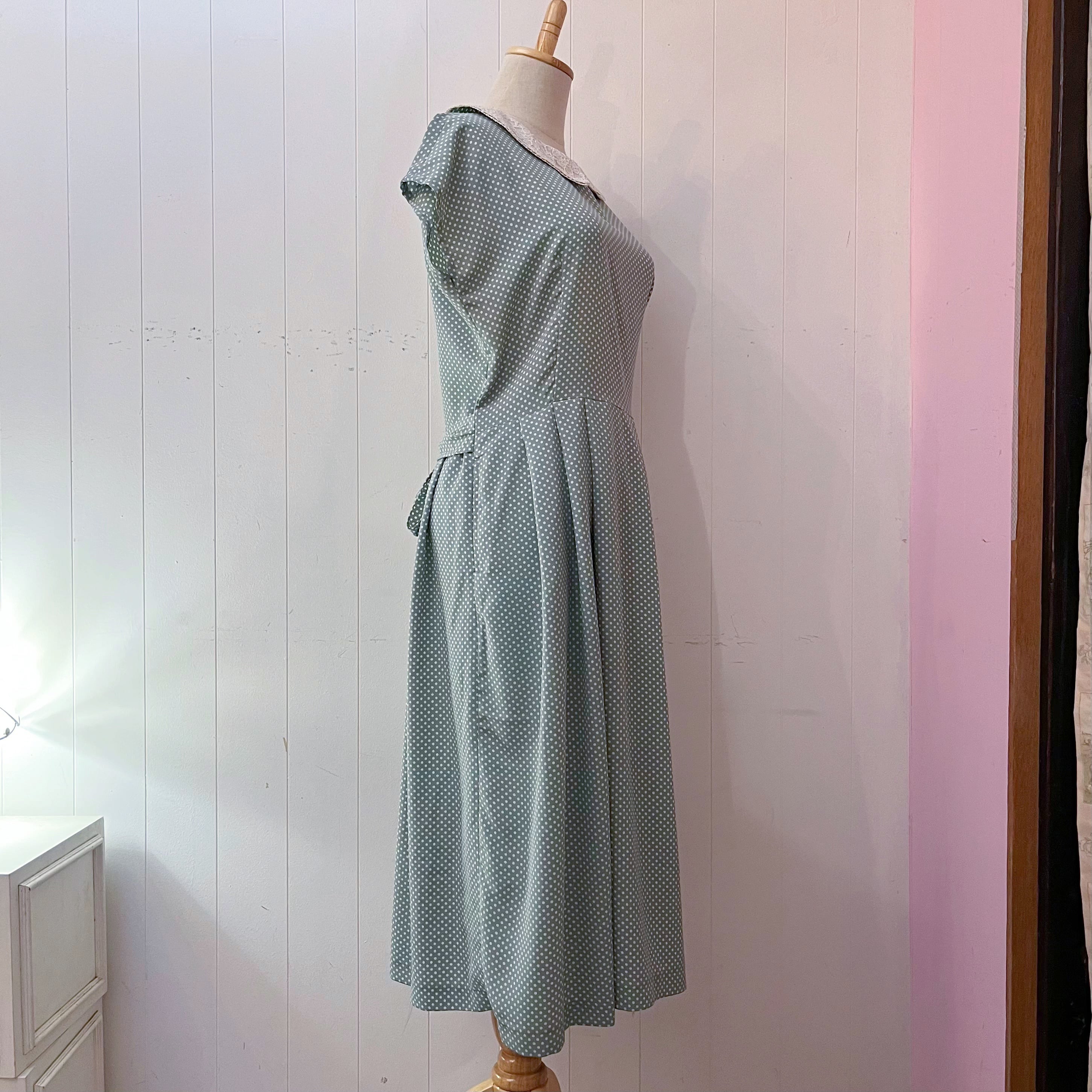 lace collar light green dot one-piece