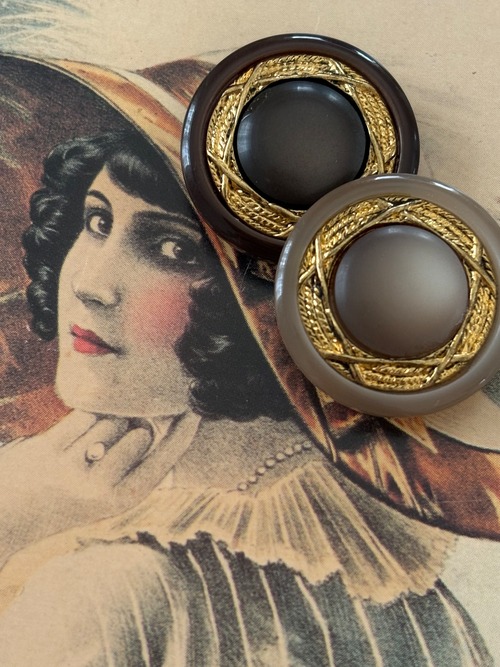 23mm Japanese ヴィンテージボタン グラデーション ブラウン／ベージュ ×ゴールド  アクセサリーパーツ 装飾材