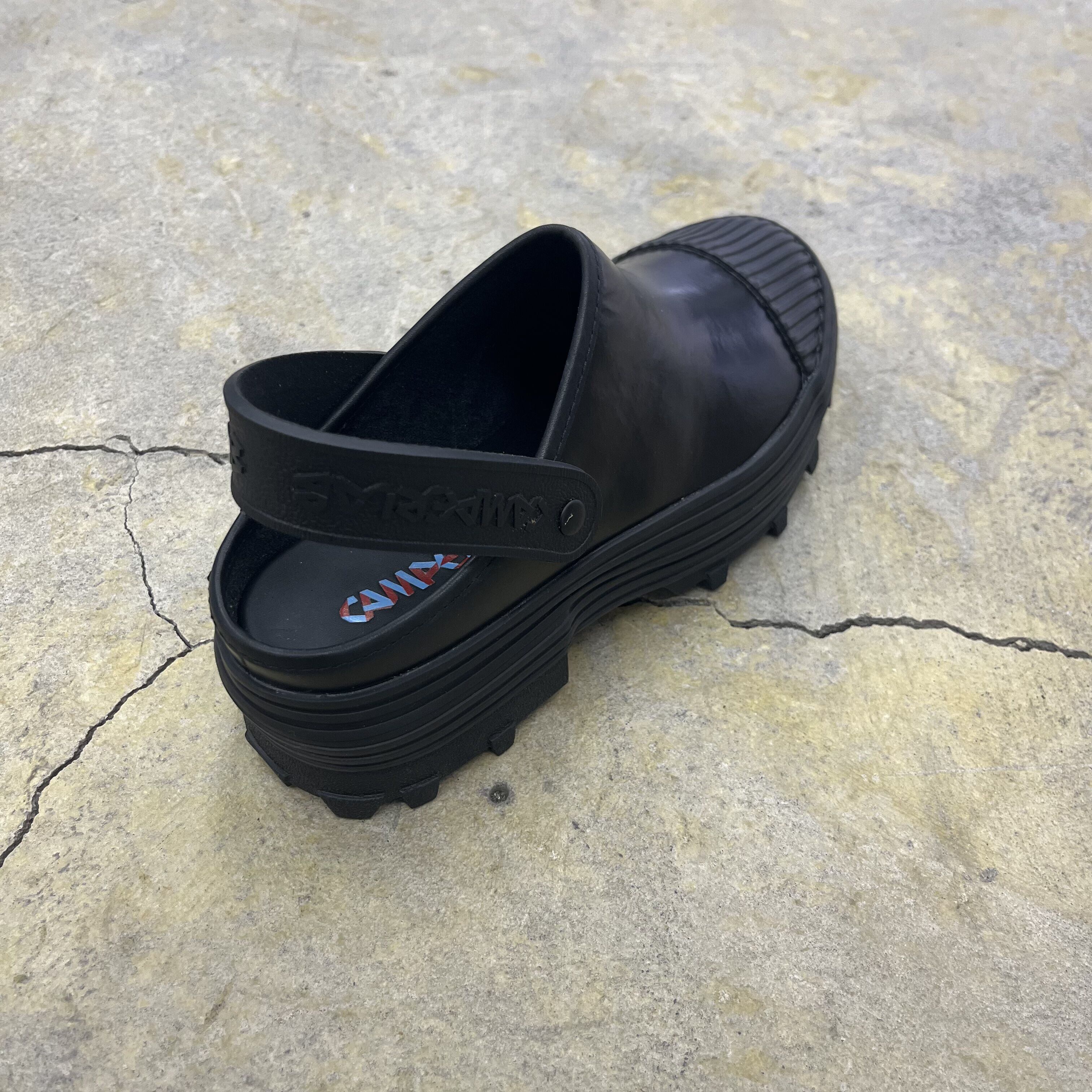 CAMPER LAB | Traktori | Black | HOWDAY