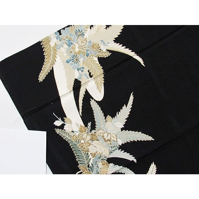 黒留袖 一越 比翼なし 刺繍 道長に桐 菊 シダ 152cm前後ベスト
