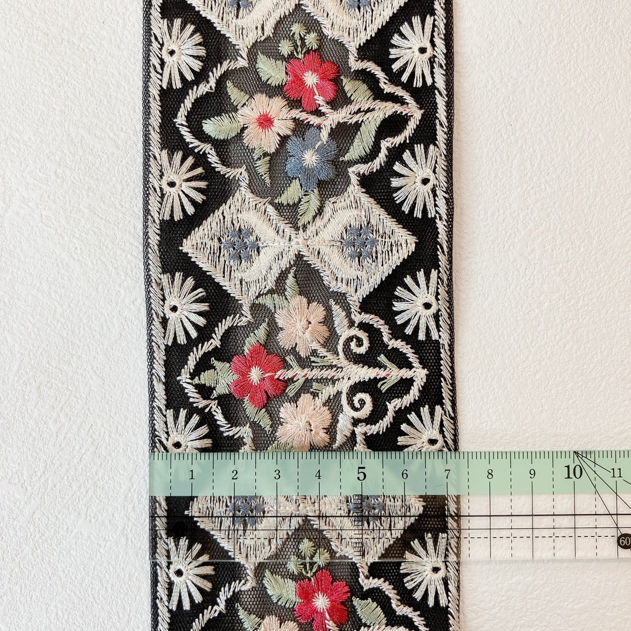 ブロッサムモロッカンレースリボン [スモーキーブラック]インド刺繍