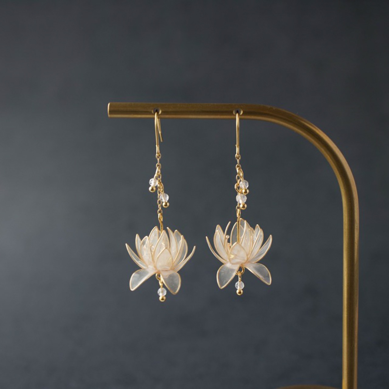 Atelier Works | 睡蓮の花 GOLD -M-