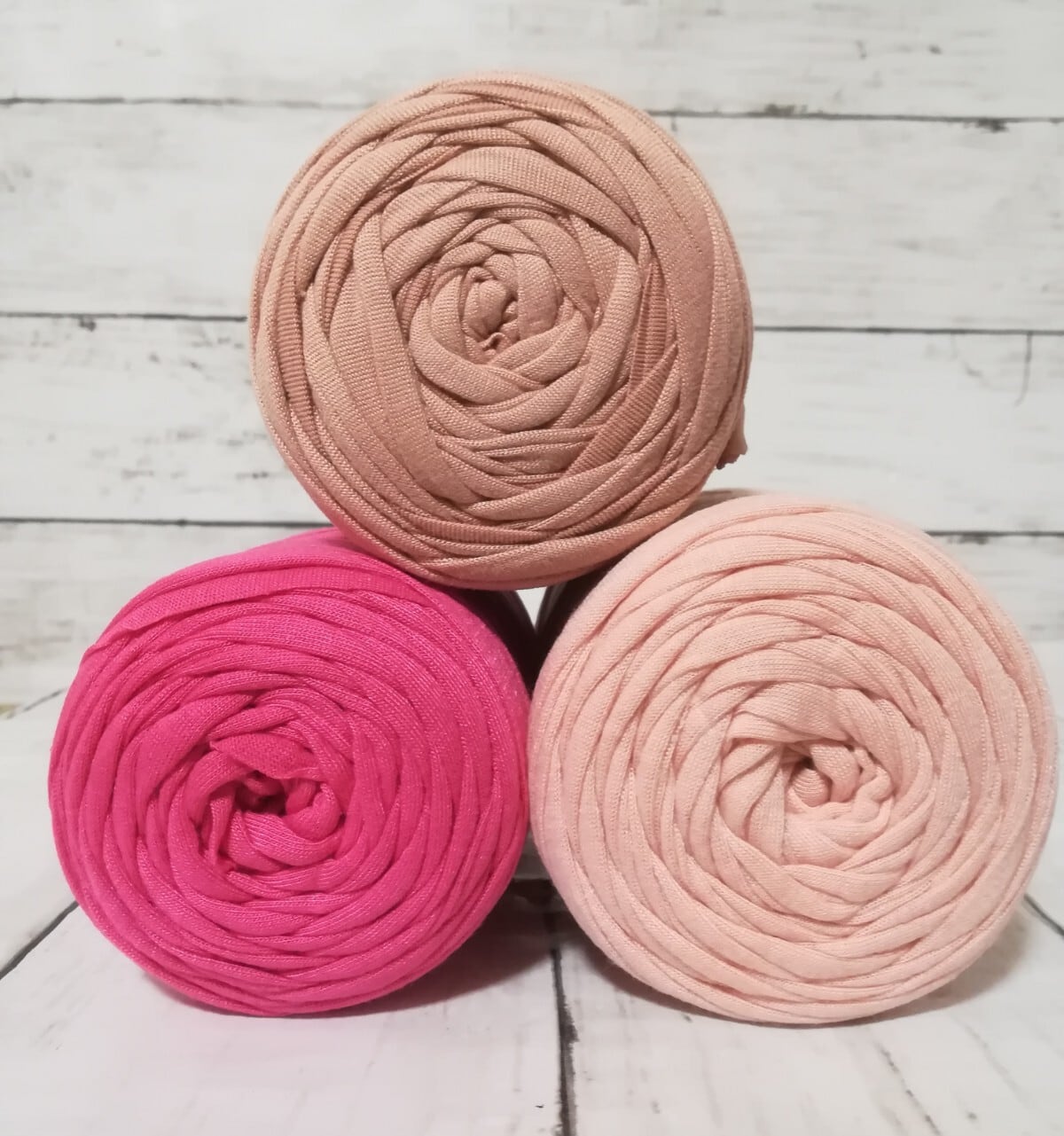 くすみピンク色 1玉 50m Tシャツヤーン 編み糸 | T-SHIRT YARN MANIA