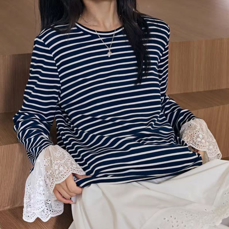 Lace trumpet sleeve striped T-shirt 00031