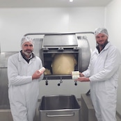 ブール ド ボルドーグラスフェッド 有塩(フルール ド セル塩)バター 125g×2個 冷蔵 フランス ボルドー産Grassfed salted Butter Les Beurres de Bordeaux with Fleur de Sel 125g×2