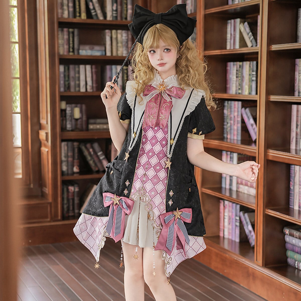 ロリータファッション一式まとめ売り③　甘ロリ·ゴスロリ·S~Mサイズ 星詠み図書館 月と星刺繍の甘ロリワンピース＆ジャカードコート