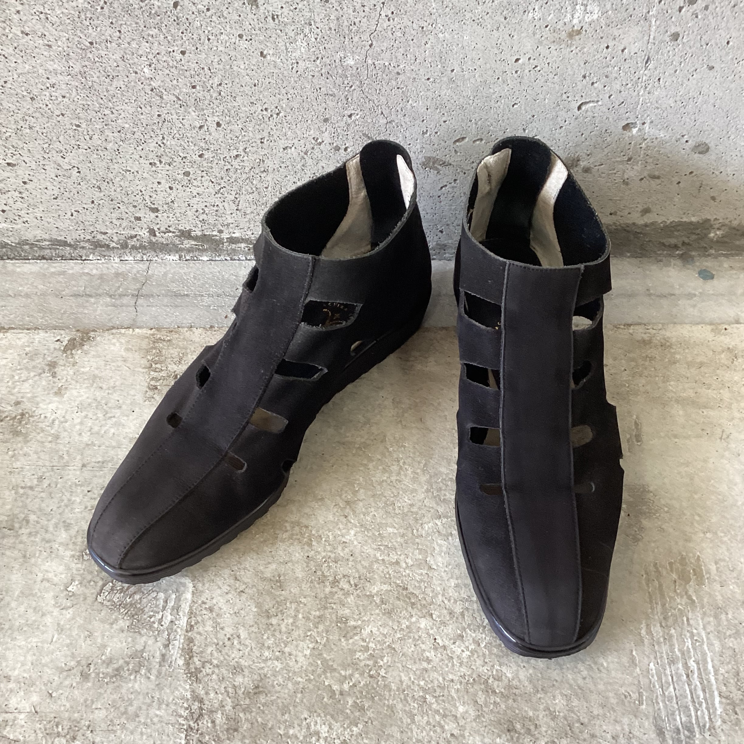 Leather Cutting Short Boots