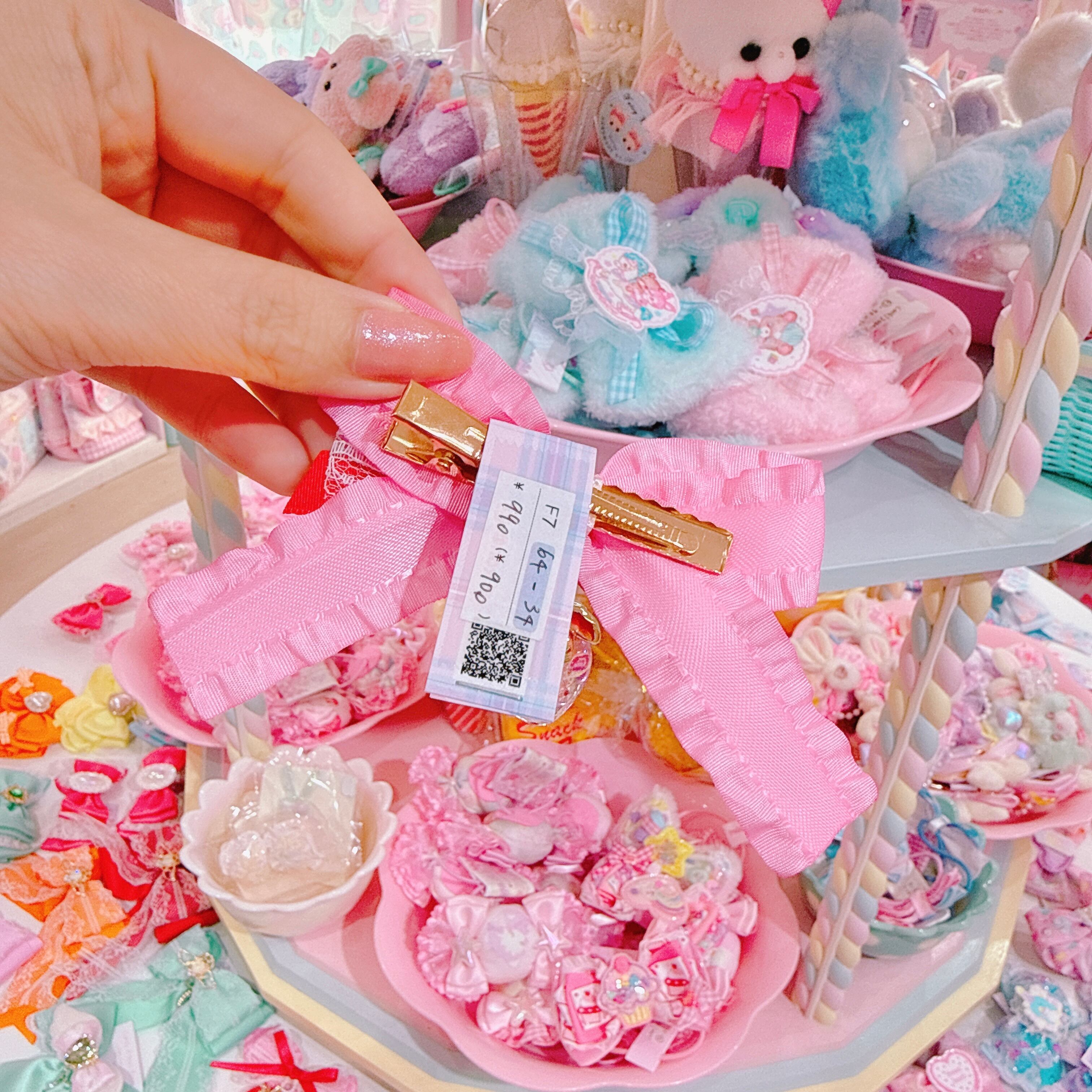 【F7】64-34いちごリボンヘアクリップ