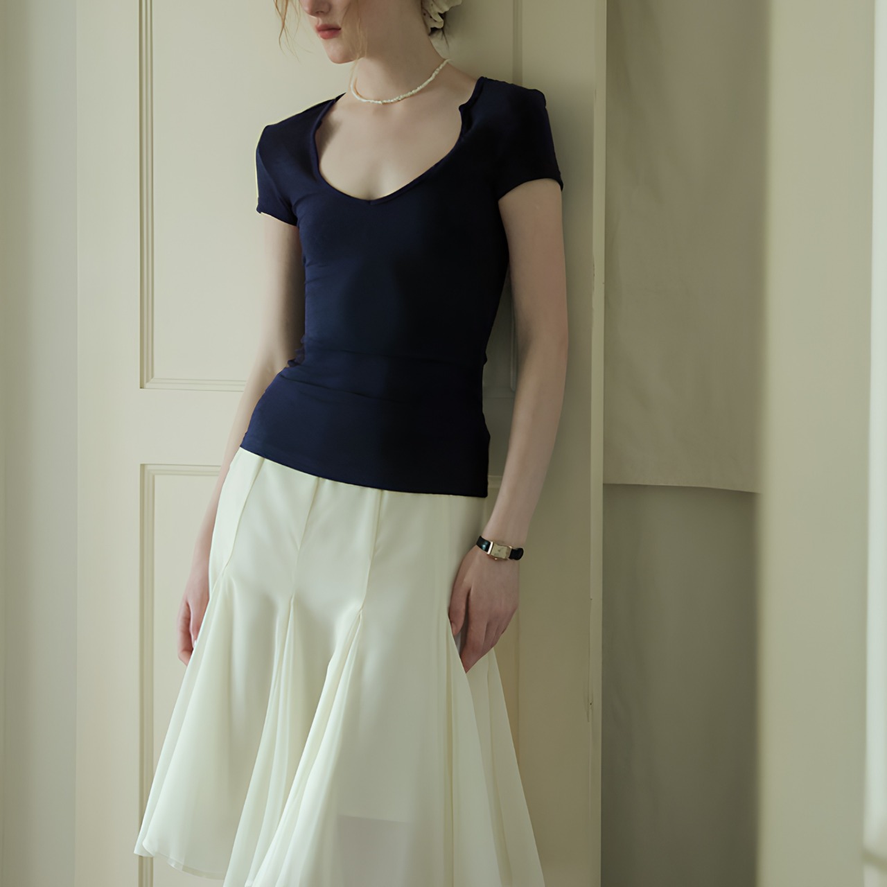 Découpe Curve Neck Tee F0661