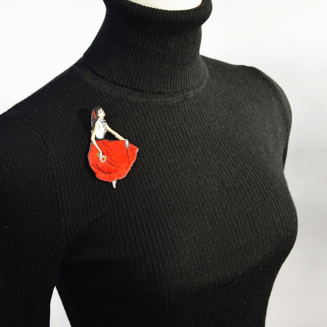 中原淳一 刺繍ブローチ　赤いスカート