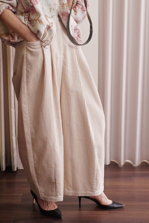 corduroy tuck wide pants off white