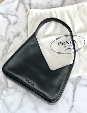 PRADA プラダ　アシンメトリー　レザー　ホーボーバッグ　ミニバッグ　ハンドバッグ　ブラック　vintage　ヴィンテージ　オールド　m55pkm