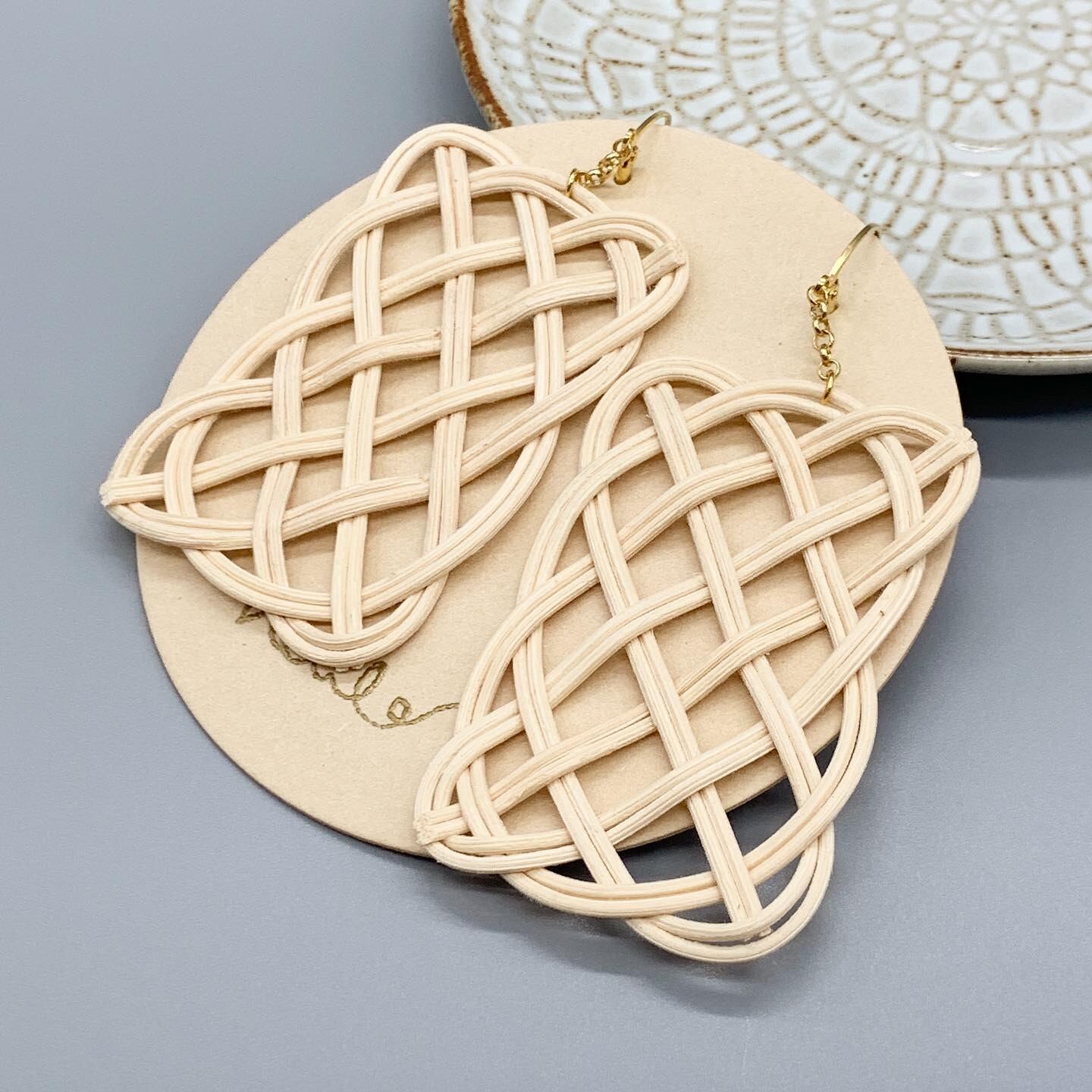 neulo「しかくピアス」ラタン・natural