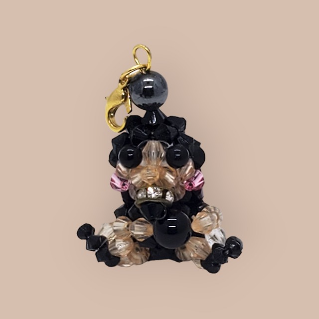 ハロウィンの魔女ベビー！黒のアクリルビーズと勝利の天然石