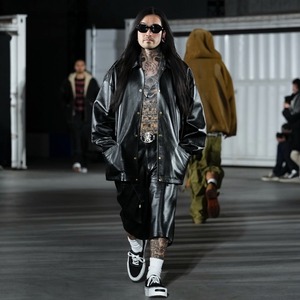 【KAMIYA】Distressed Leather Bermuda Shorts