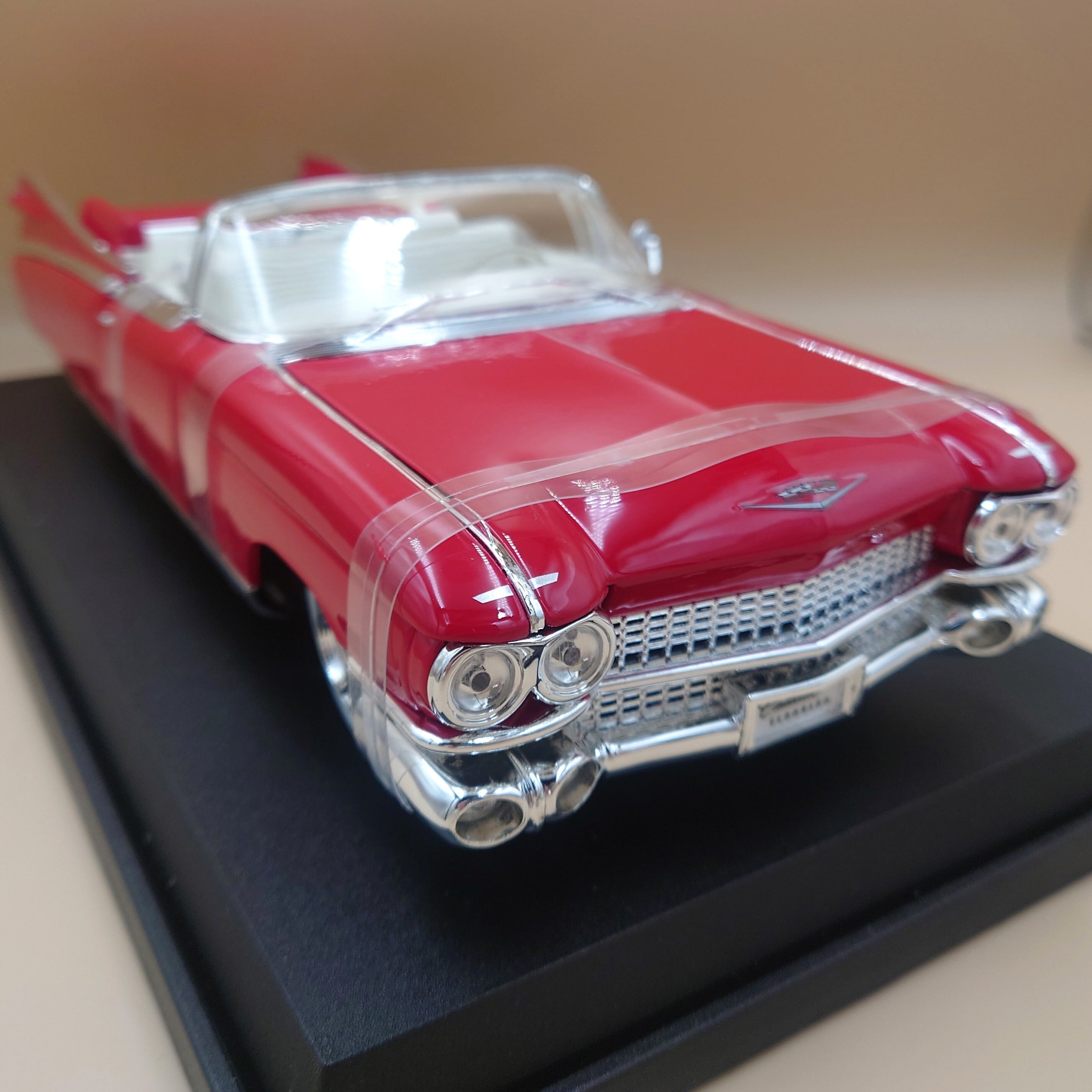 1/18 ピンク キャデラック エルドラド 1959 Cadillac マイスト ダイ