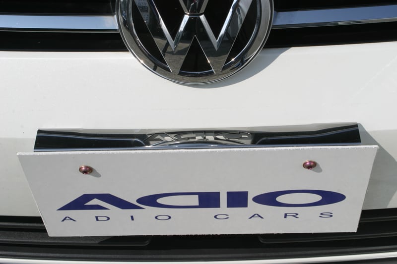 ゴルフ7 TSI用 フロントナンバーステー ロゴ無しタイプ | adiocars