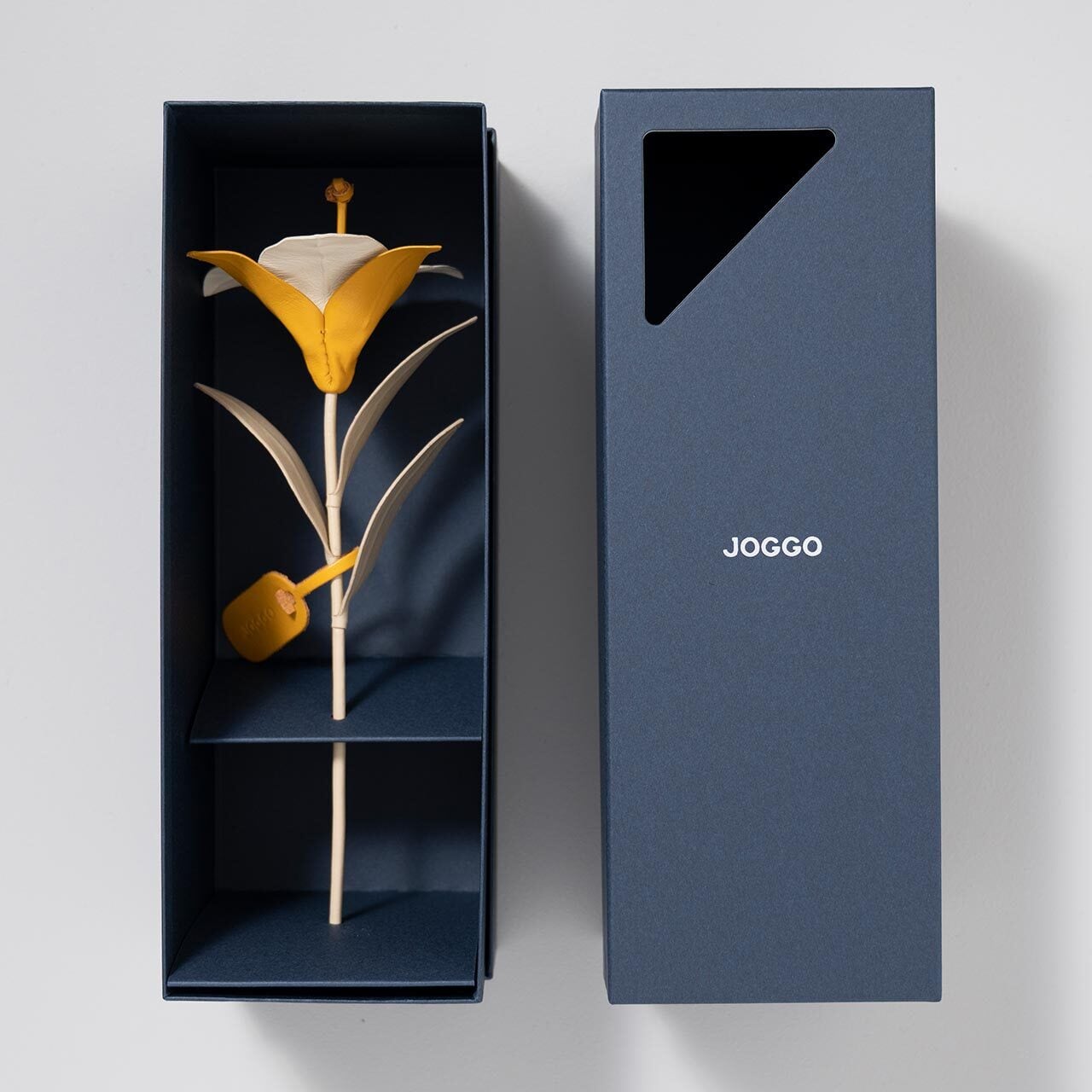 革の一輪花（ユリ） | JOGGO stock | 枯れない革の花とブーケ・革製品