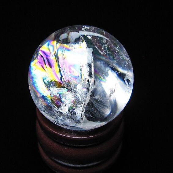 アイリスクォーツ 水晶玉 虹入り 25mm 水晶 丸玉 スフィア 置物 原石 一点物 141-8635