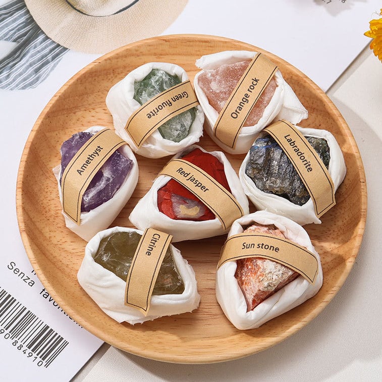 神秘の贈り物〜鉱物標本 〜鉱物標本〜 M21049 | 奇妙な洋装雑貨店