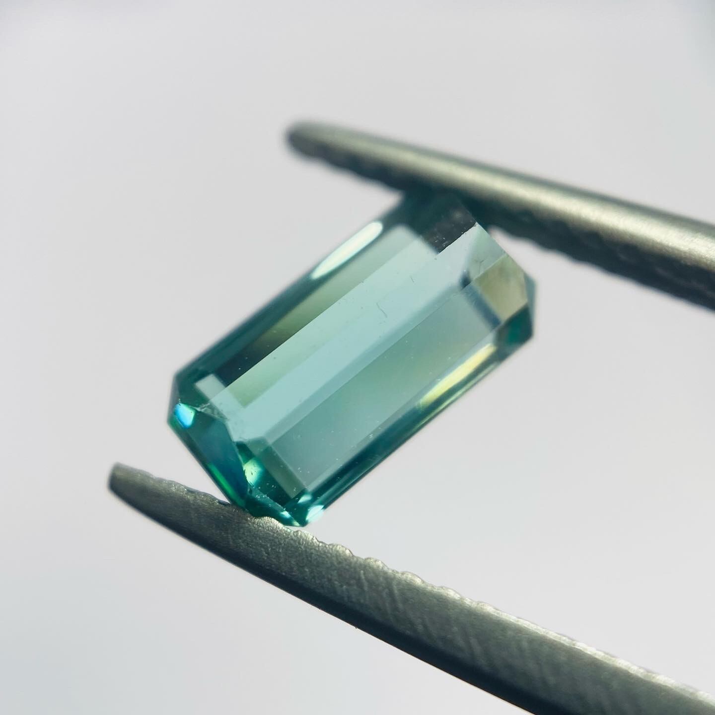 ネオンラグーンの美トルマリン