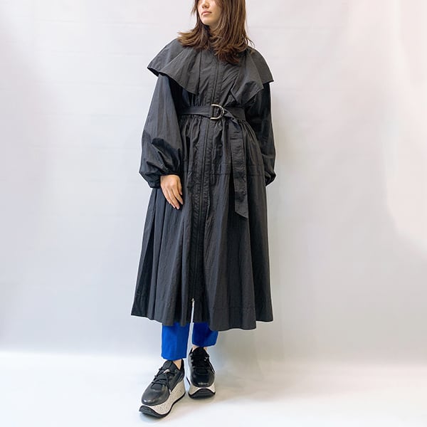 elendeek ペーパーナイロンアシンメトリーコート新品未使用 ELENDEEK（エレンディーク）の「ペーパーナイロンアシンメトリーコート