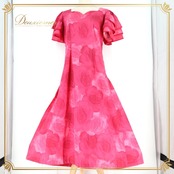 フラダンス 衣装 ワンピース ドレス ピンク系 バラ柄 ロケラニ 花柄 フラワープリント ハワイアンプリント アロハ フラ ダンス レッスン 練習 フレアスカート 華やか 鮮やか かわいい おしゃれ 上品 半袖 おしゃれ袖 フリル リゾート パーティー フェミニン カジュアル かわいいドレス フラスタイル