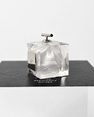 PERFUME CUBE. [white]