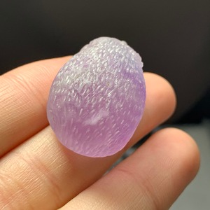 127.色合いが可愛いフローライトハリネズミさん