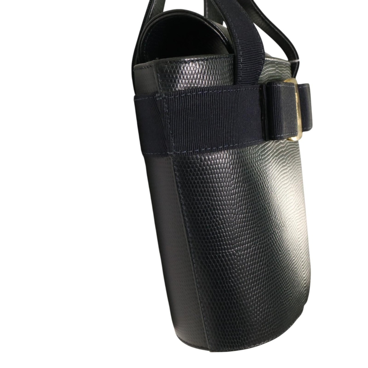 【最終処分SALE】FERRAGAMOフェラガモ  ハンドバッグ ブラック A-7888