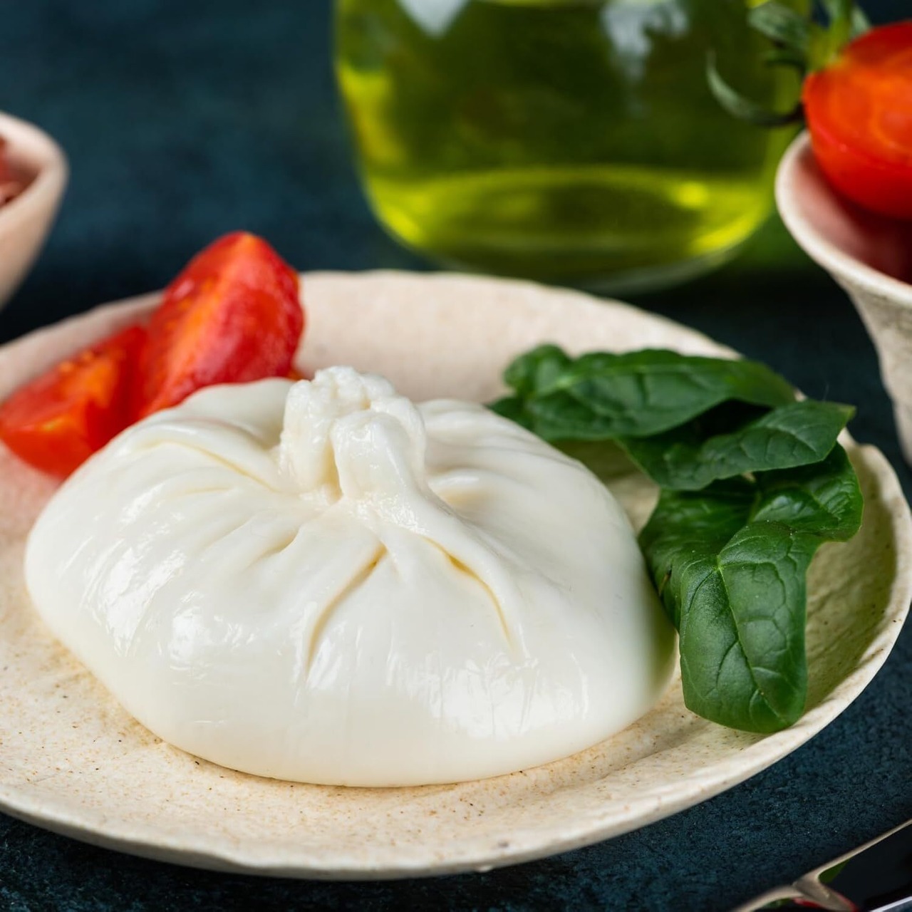 イタリア産 グラスフェッド ブラータ チーズ 100g 急速冷凍で鮮度キープ Italian Grassfed Burrata Cheese 100g IQF Frozen for Freshness 100g