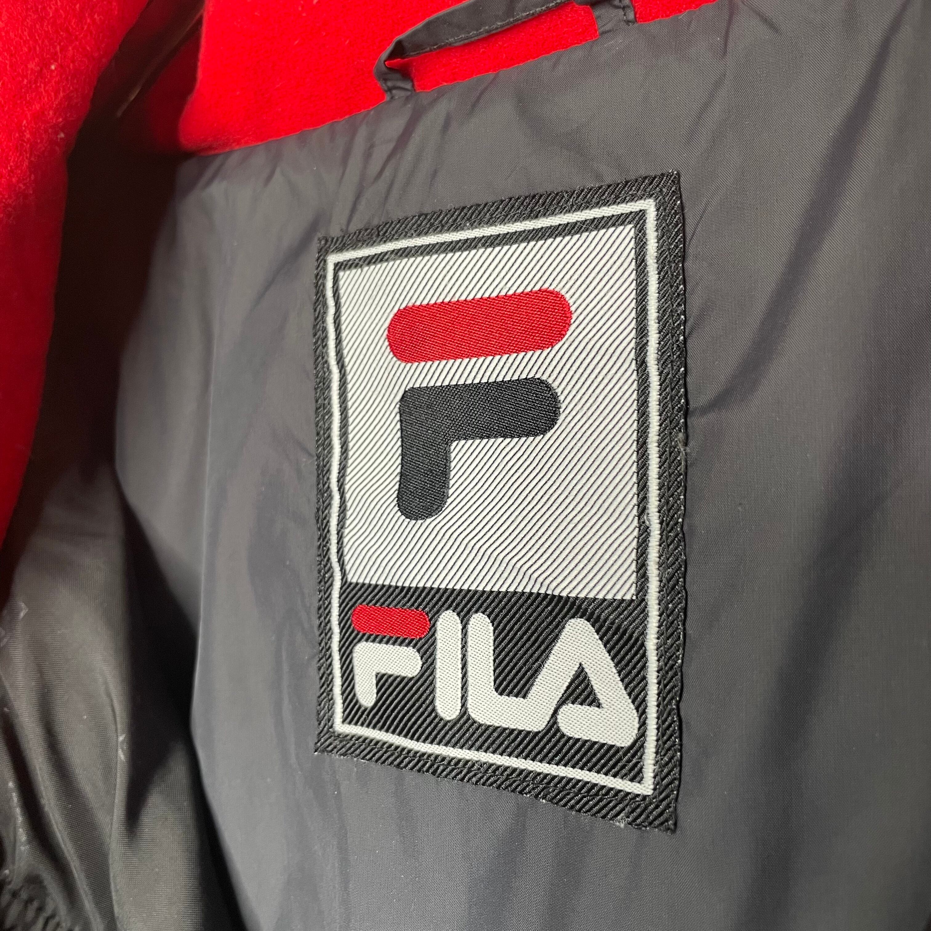 FILA ダウンジャケット M ネイビー ブランド刺繍 フルジップ FILA ダウンジャケット M ネイビー ブランド刺繍 フルジップ