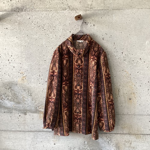 collar fold design shirt